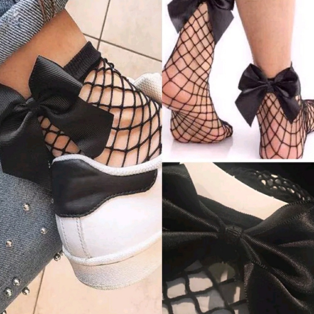 🔴Sold🔴🆕Black Fishnet Socks with Black Bow❕