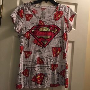 Short Sleeve Superman Tee Shirt. Juniors Size L