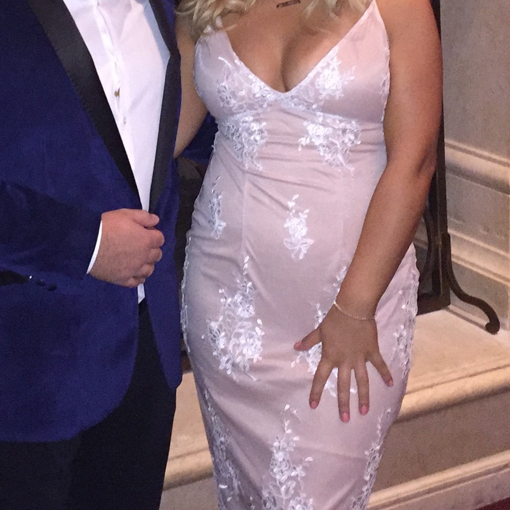 Dress - Picture 2 of 2
