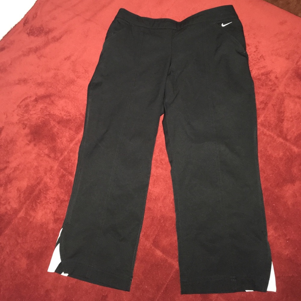 NEW Nike Dry Fit S (4-6) Work Out Capri Pants