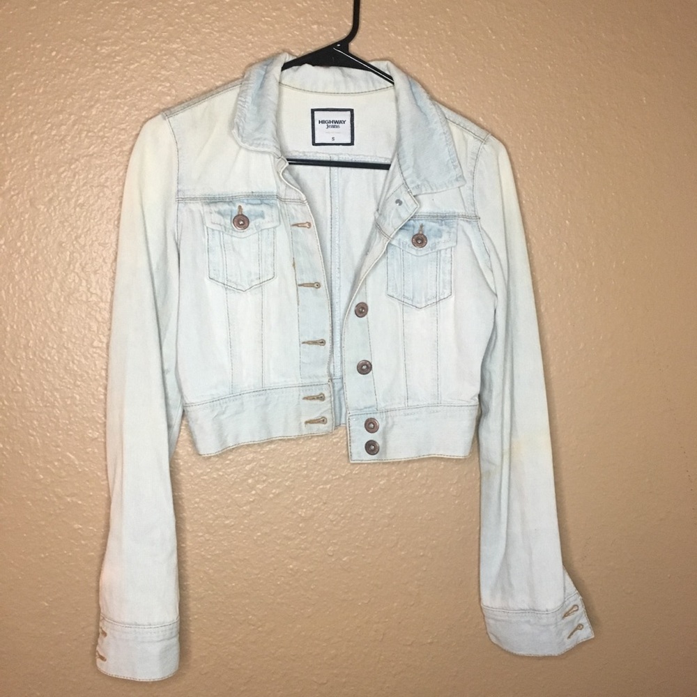 Light washed jean jacket