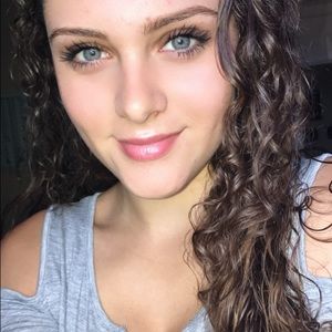 Meet your Posher, Savanna