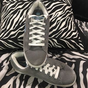 Red size 10