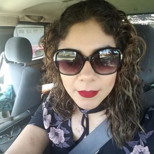 Meet your Posher, Adriana