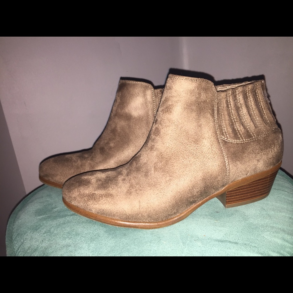 Taupe fall booties!!