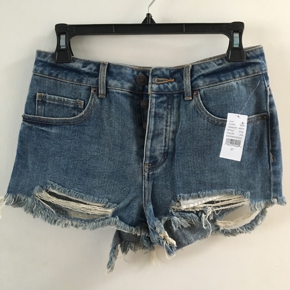 Brandy Melville Distressed Denim Shorts - Picture 1 of 4