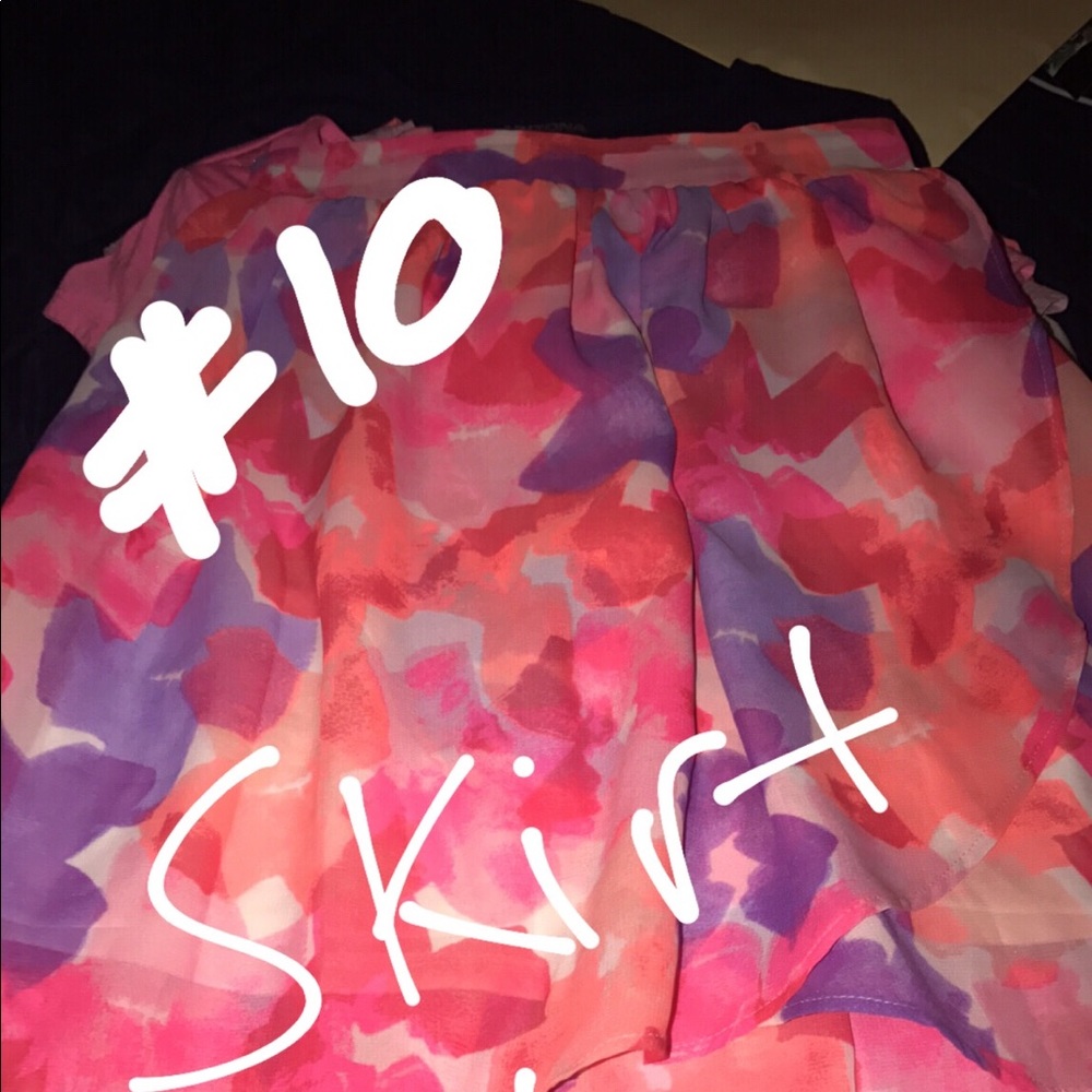 Cute high/low skirt!