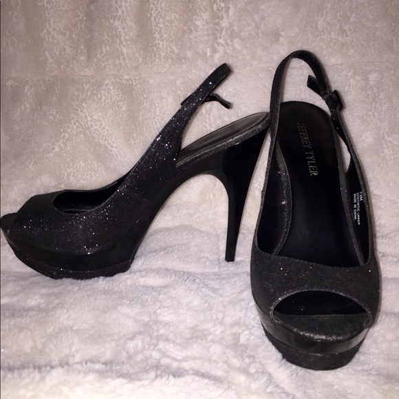 🎉Christmas Party Pumps! Glittery Black Heels - Picture 2 of 4