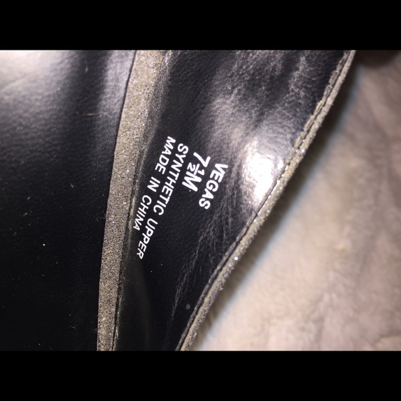 🎉Christmas Party Pumps! Glittery Black Heels - Picture 4 of 4