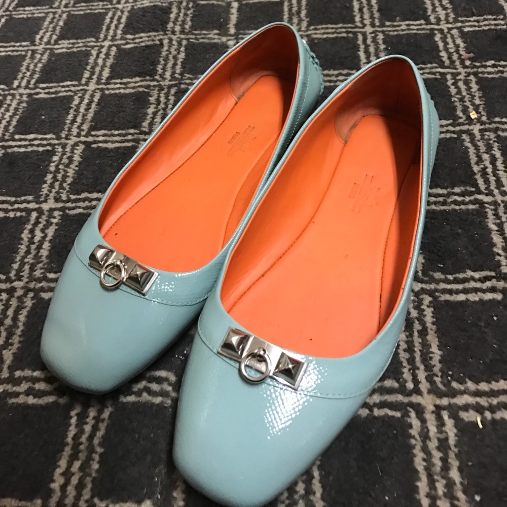 Hermes blue flat