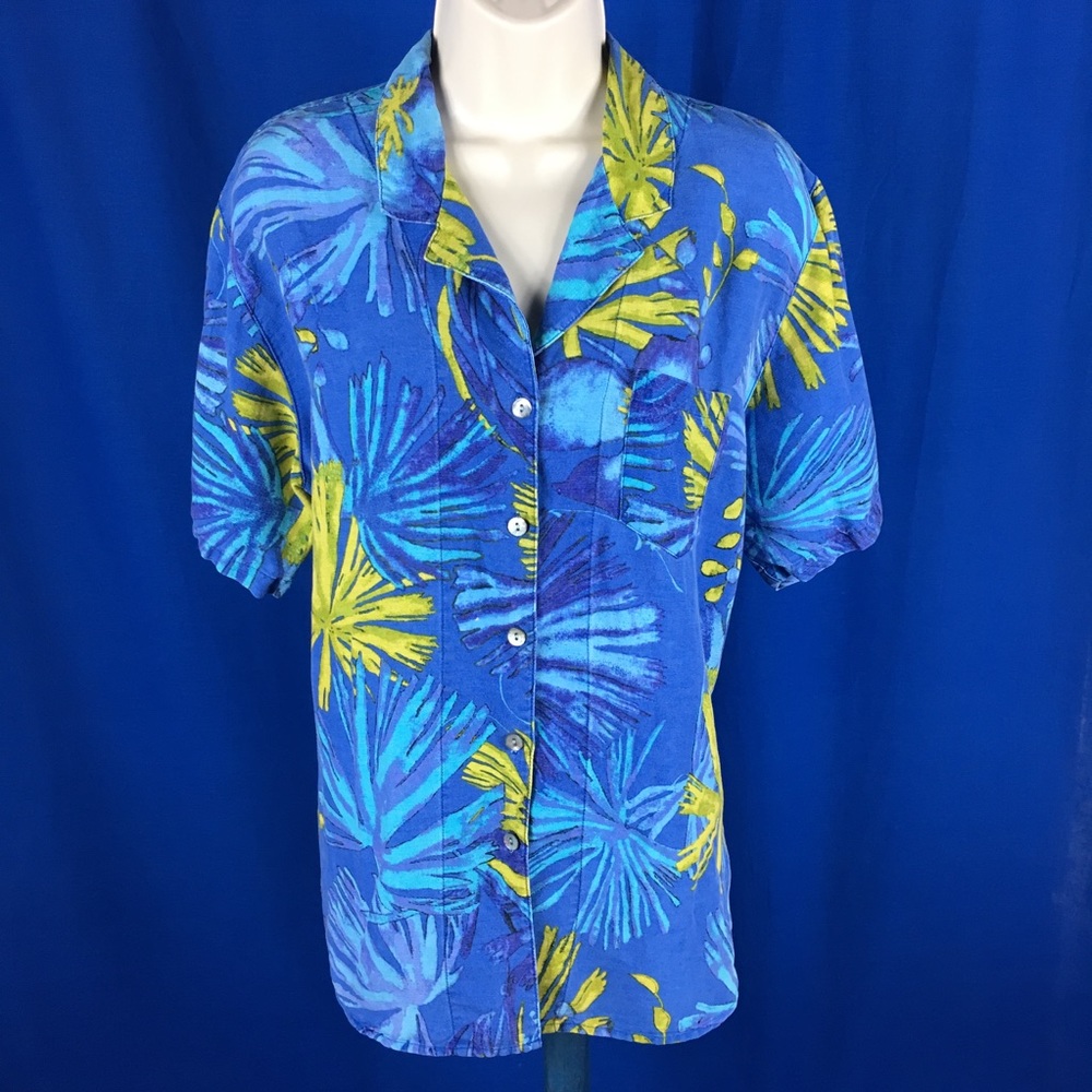 Lady's Aloha shirt by Chico's Button Front size 2