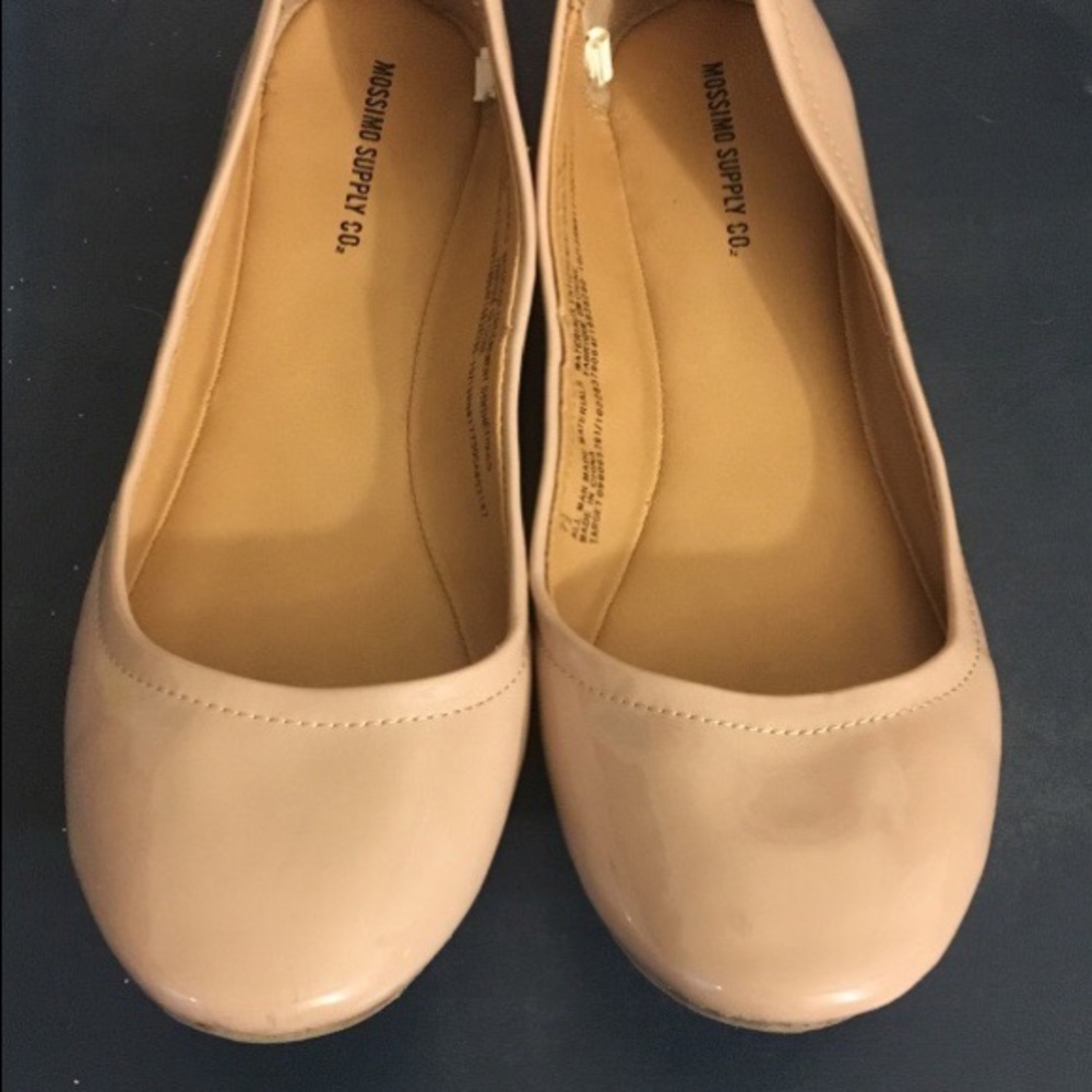 Nude flats   🔴🔴2 for 15