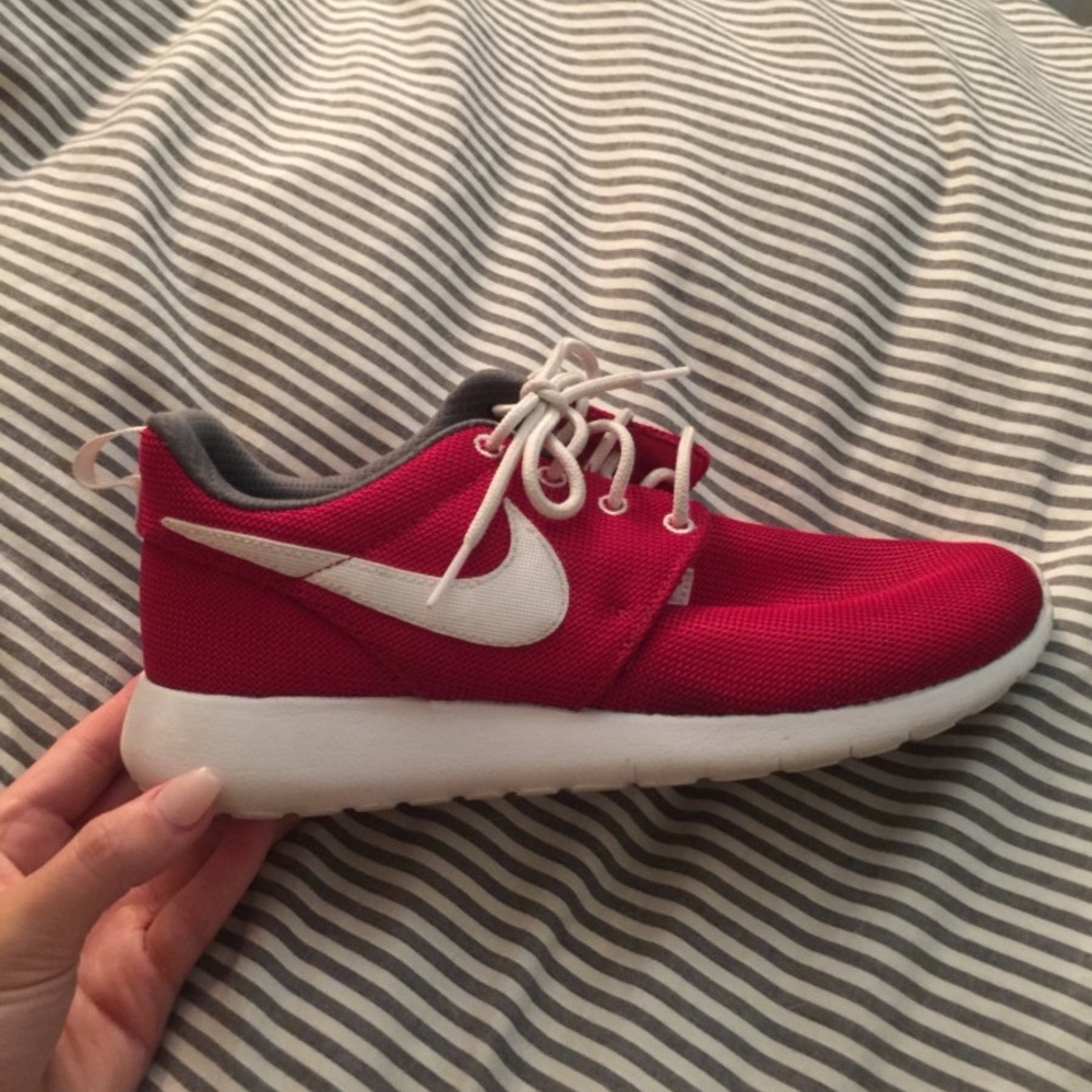 Nike roshes women