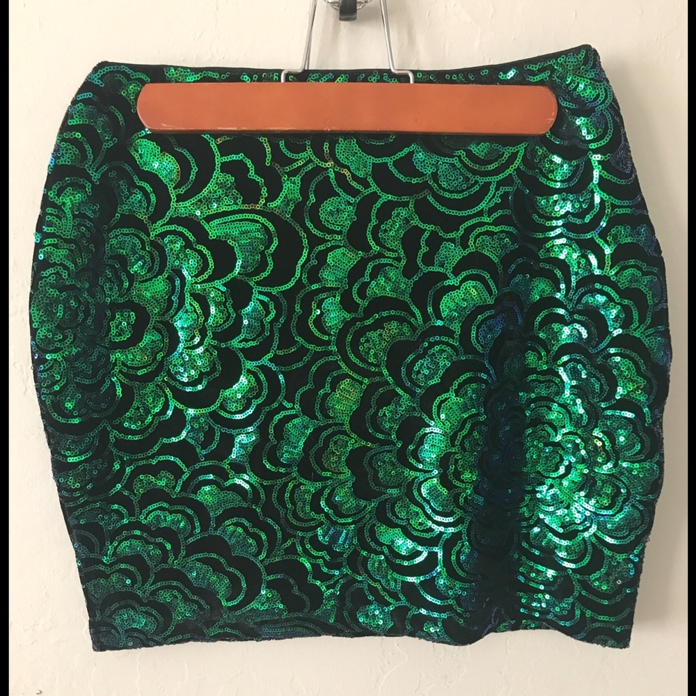 HOST PICK! H & M FREE W/$20+ BUY Sexy Sequin Mini