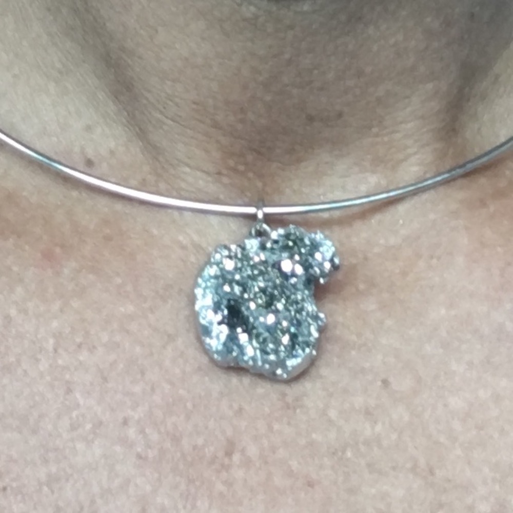 Natural silver agate druzy w/platinum edging