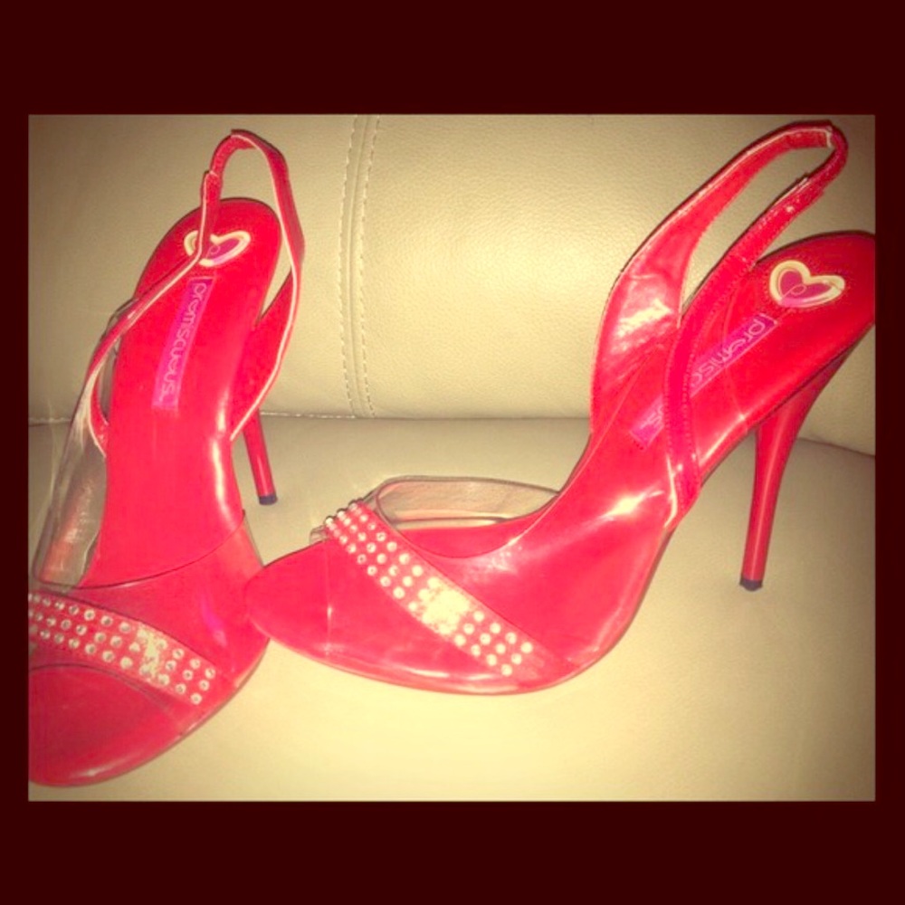 ♦️RED SOLD♦️Sexy pumps!!! Brown still available!!!