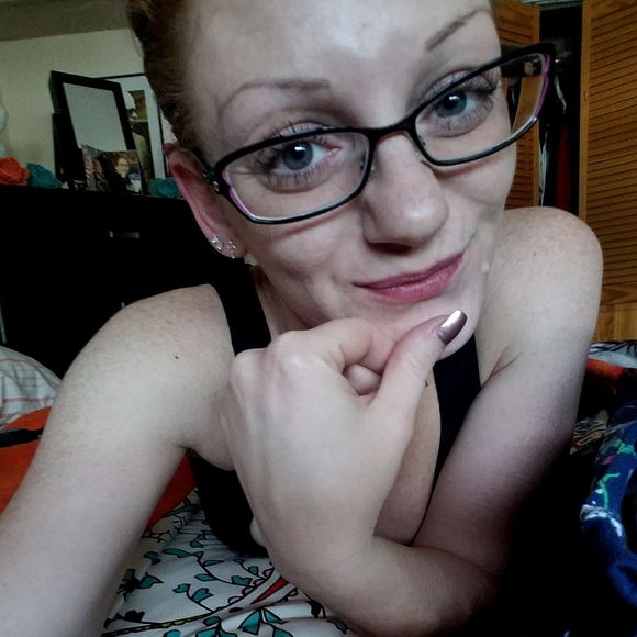 Meet your Posher, Christina - Picture 1 of 1