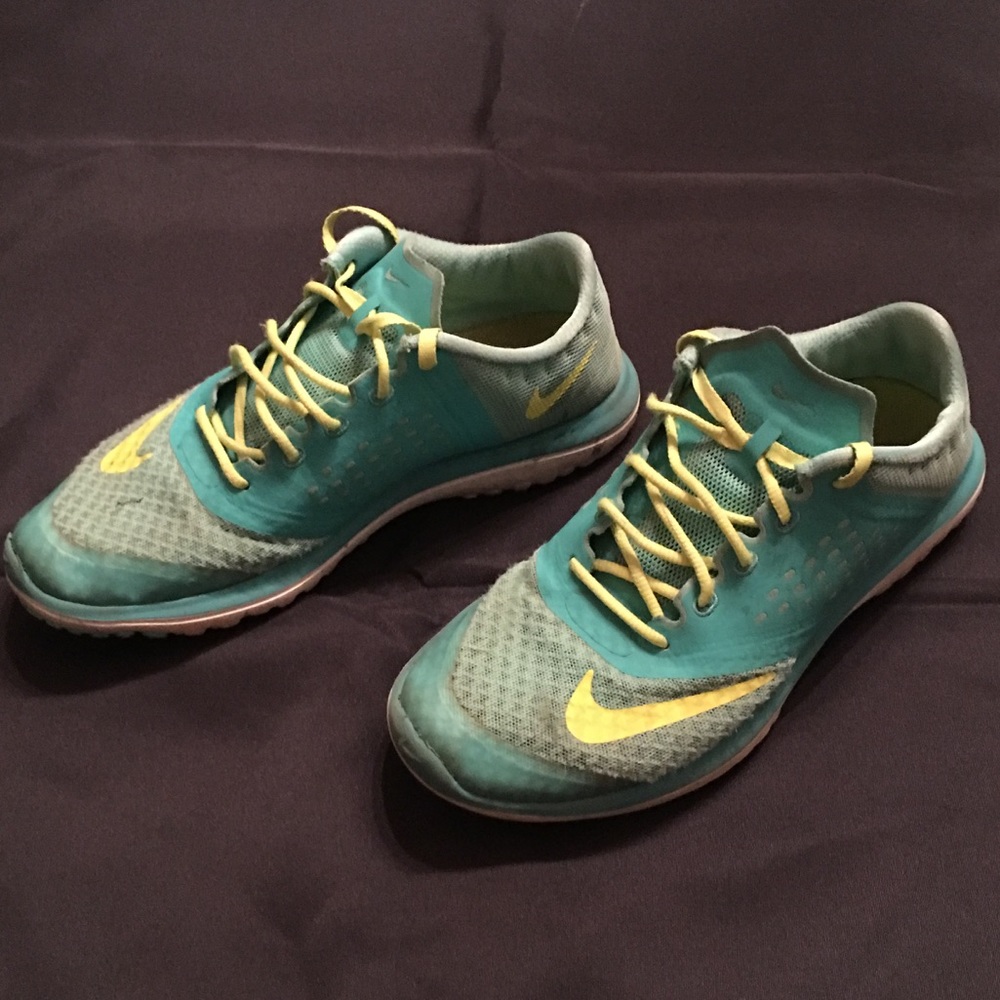 Ladies Nike Shoes