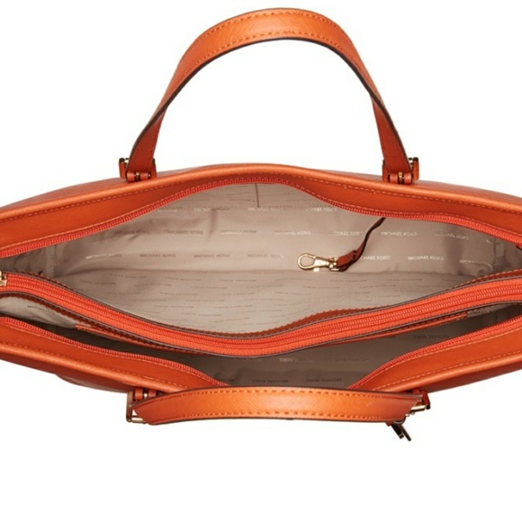 Michael Kors Jet Set bag - Picture 3 of 8