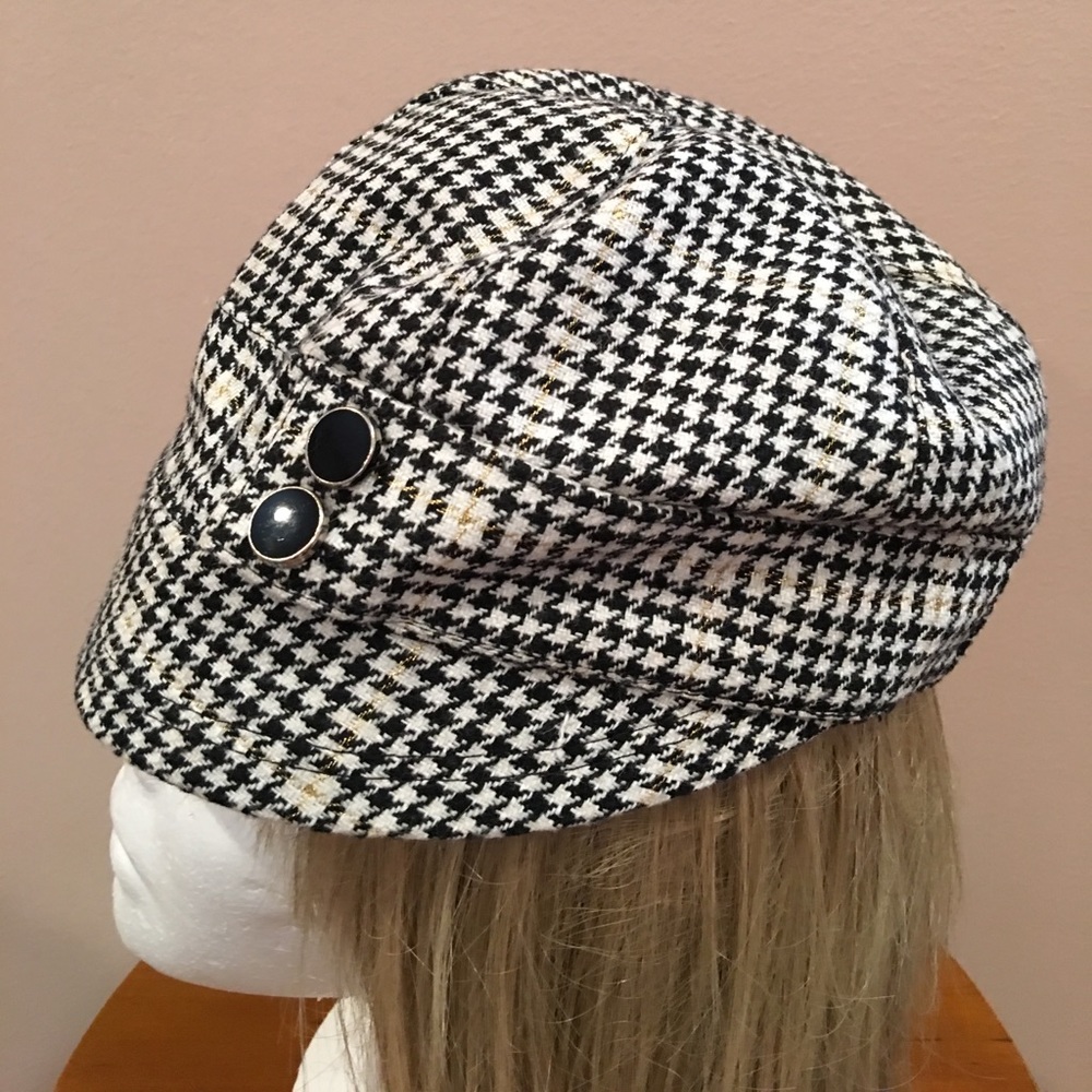 liz claiborne Hat