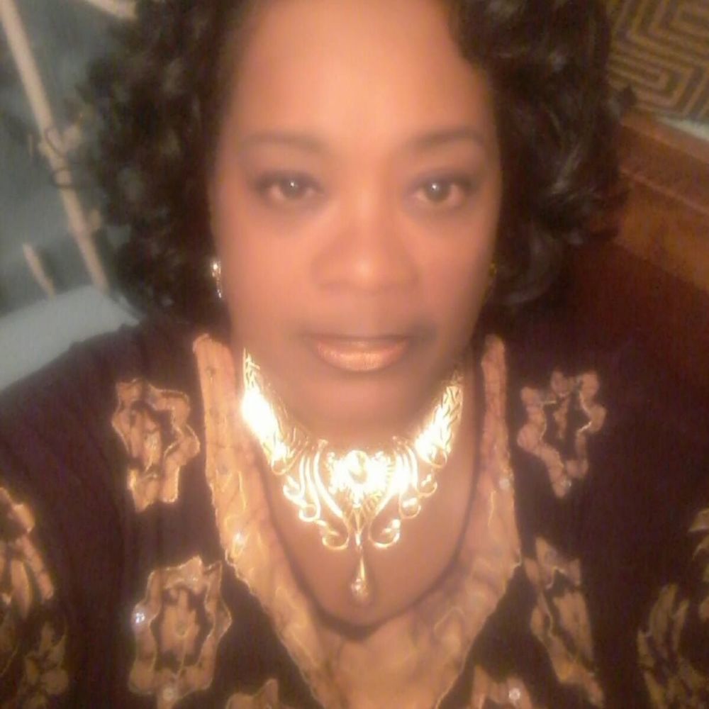 Meet your Posher, Joyce