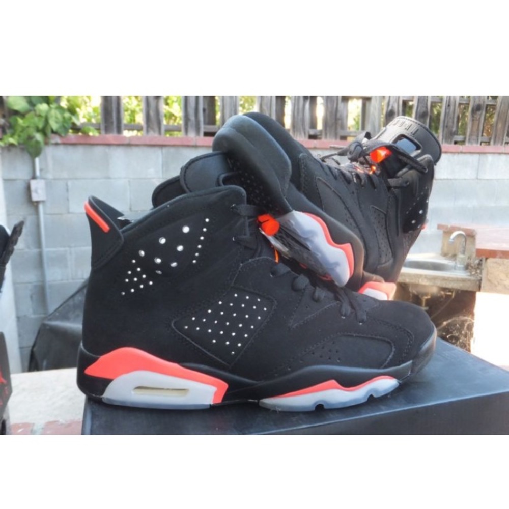 Air Jordan 6 Infared Size 9 Shoes Authentic Nike