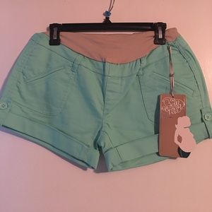 NWT large maternity shorts