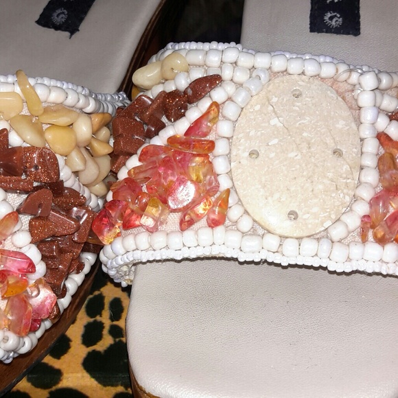 BEADED- WODDEN HEELS - Picture 2 of 4