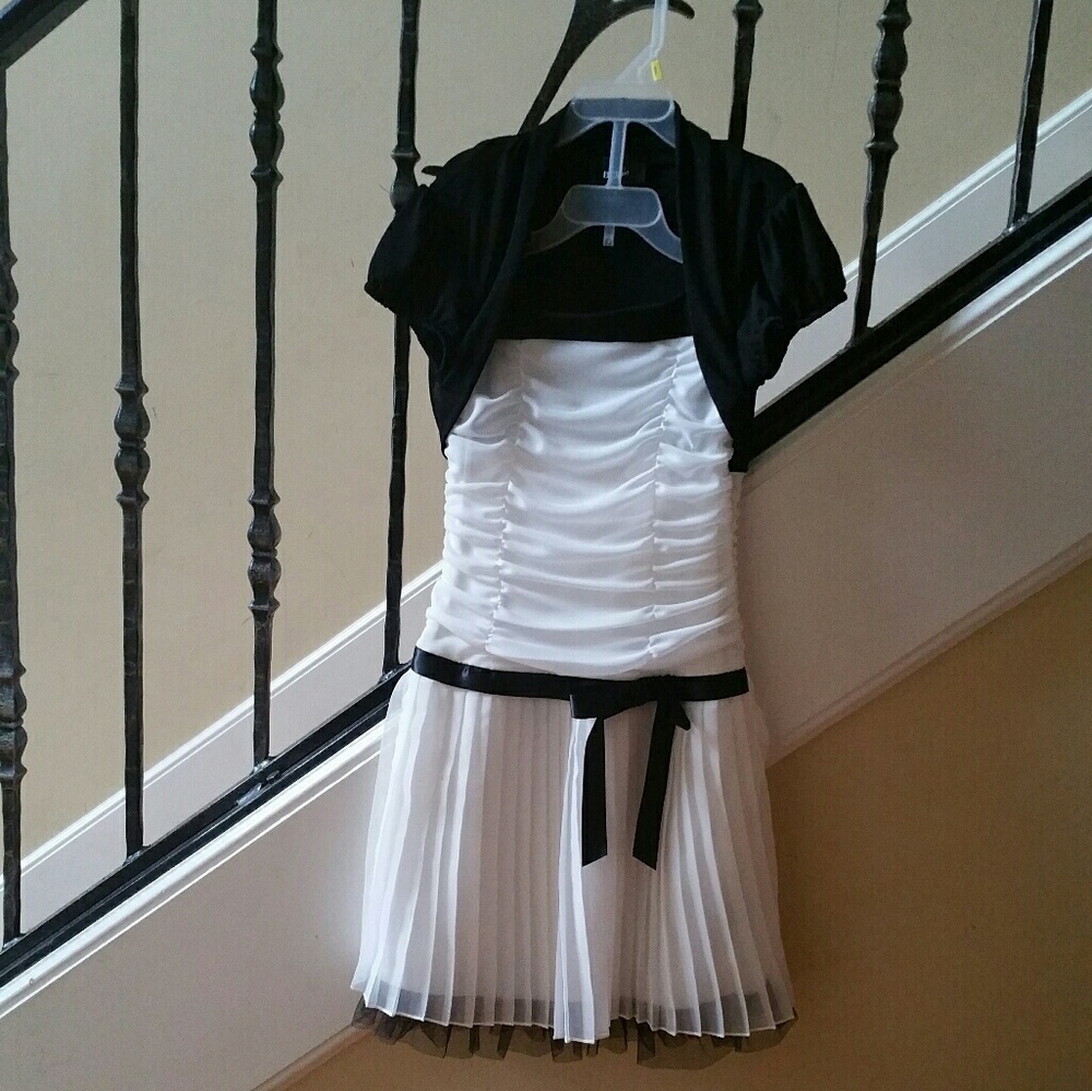 Beautiful black and white dress