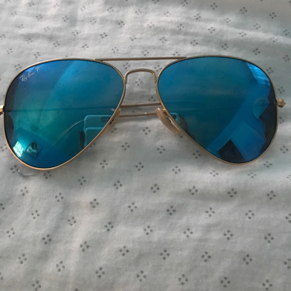 Blue aviator ray ban