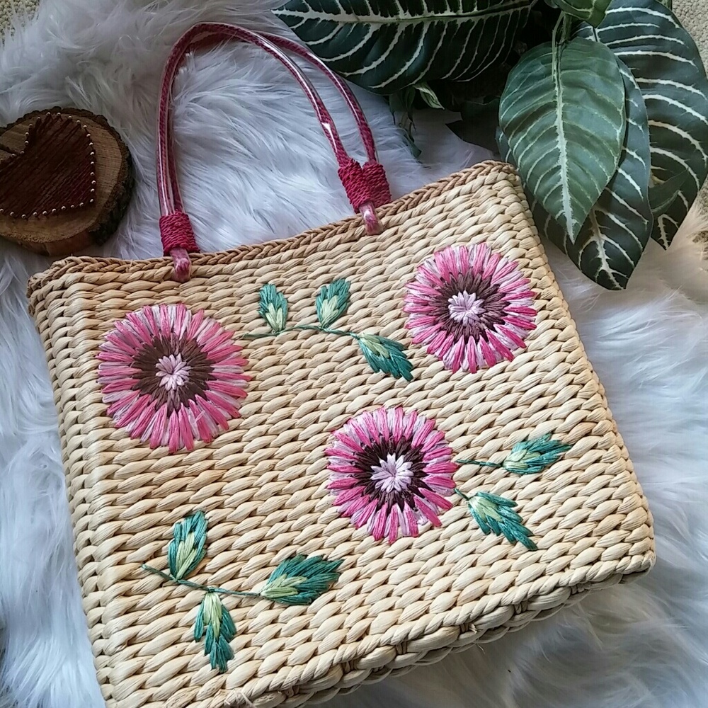 Beautiful floral corn husk purse