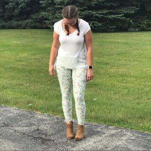 LuLaRoe Tall and Curvy Leggings