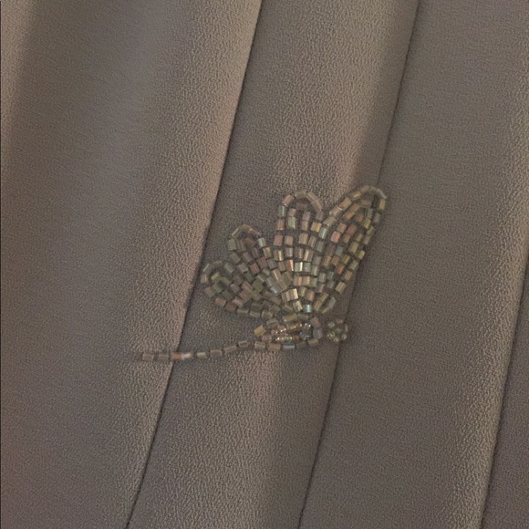 Beautiful dress - Picture 2 of 4