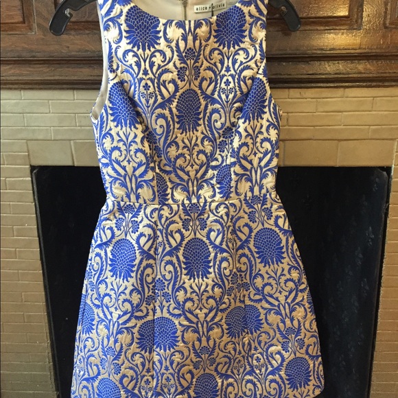 Alice + Olivia Carrie A Line dress. BRAND NEW NWT - Picture 7 of 8