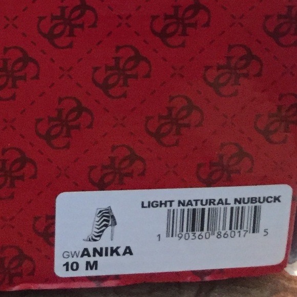 Guess women heels - Picture 2 of 3