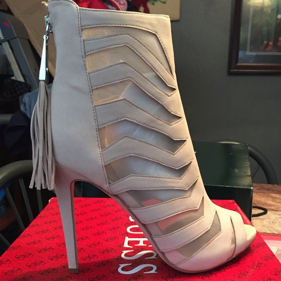 Guess women heels - Picture 3 of 3