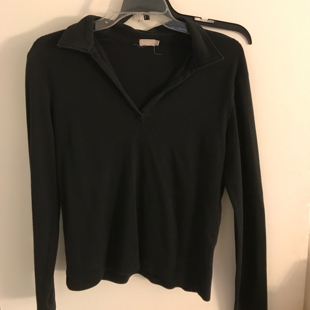 Long sleeved v neck shirt with color