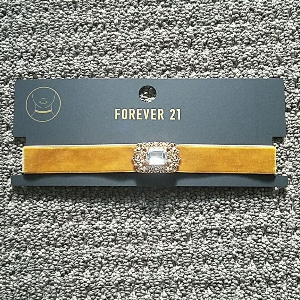 FINAL☄🆕️F21 | Vintage Velvet Rhinestone Choker