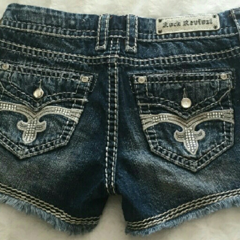 Rock Revival easy fit shorts