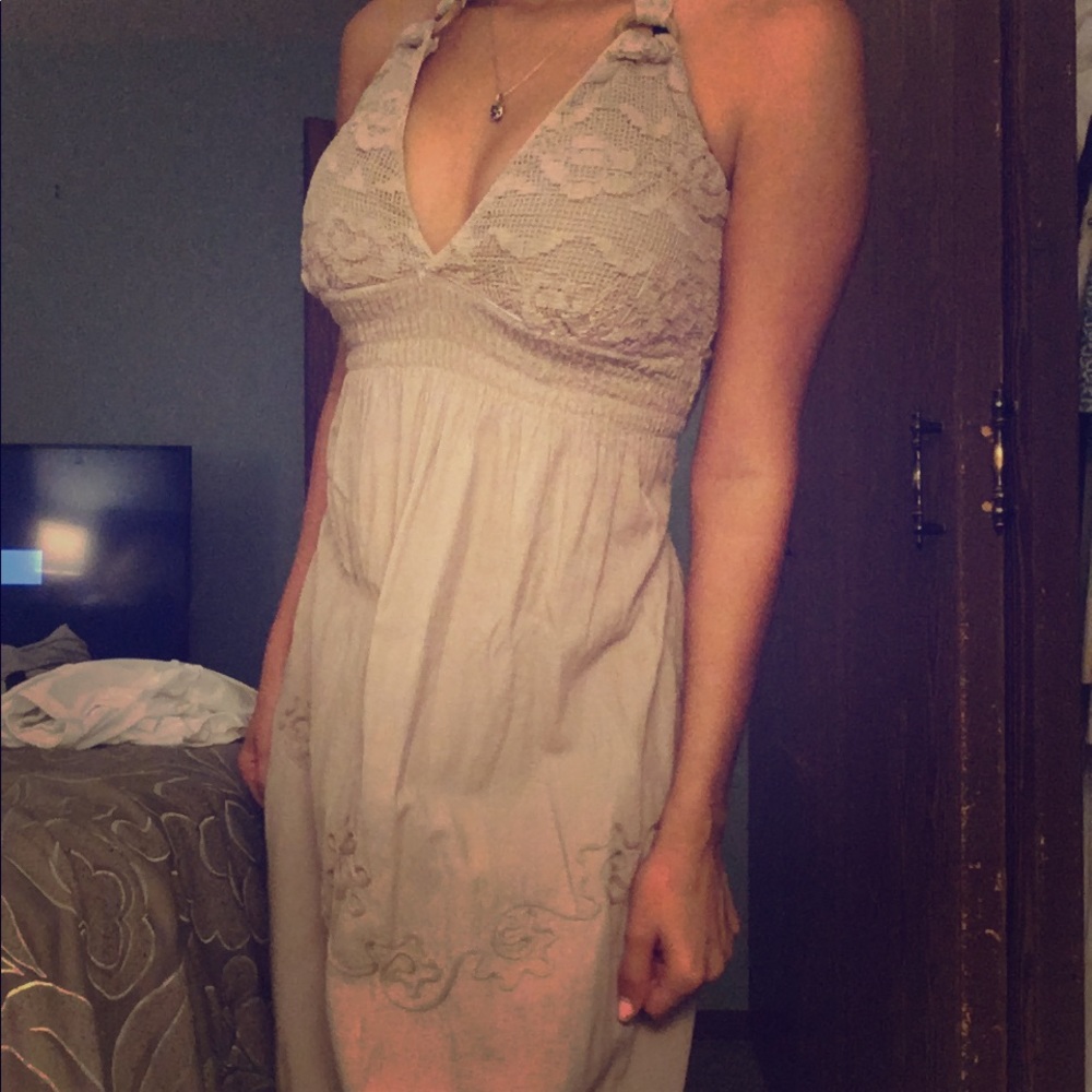 Dress halter