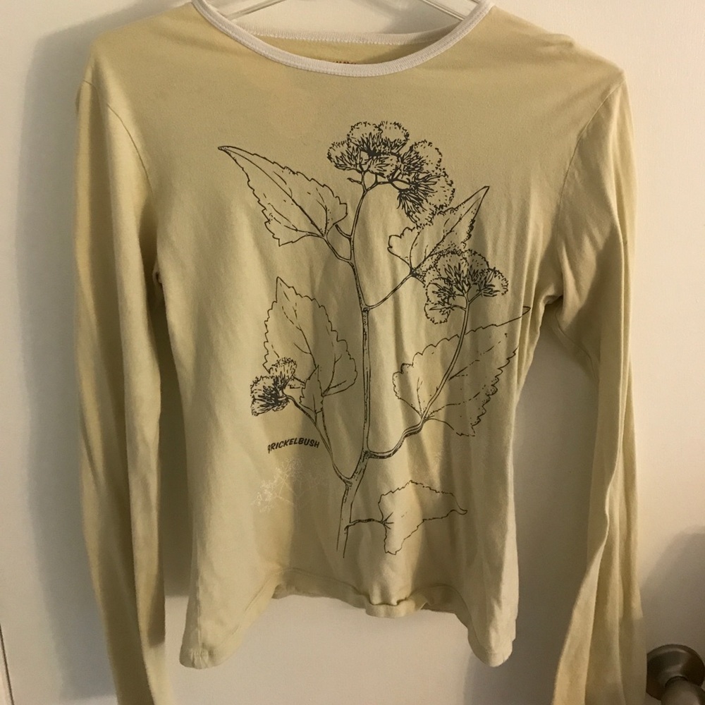 Long sleeved tee shirt