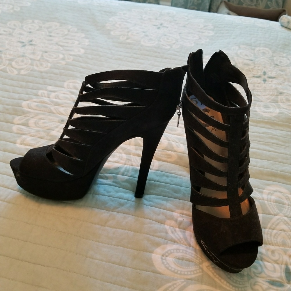 Guess Black Heels