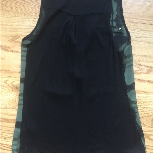 Express tank top - Picture 3 of 3