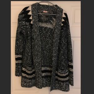 Cardigan Sweater, medium weight, Size Medium