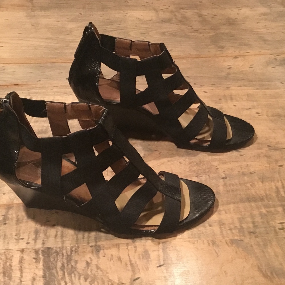 Donald Pilner 9.5 Black Sandals