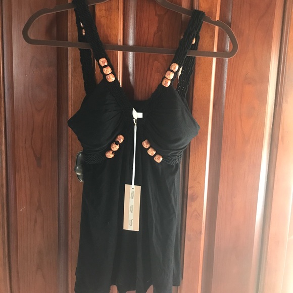 Beautiful tank top with would beads woven - Picture 1 of 5