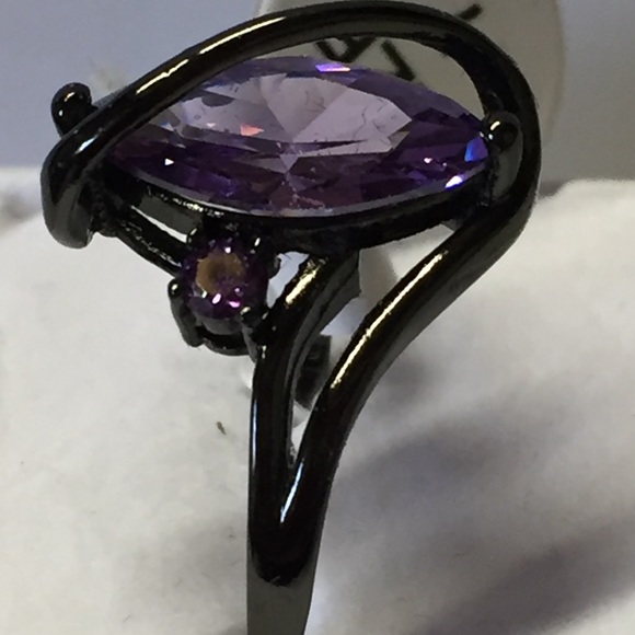 NEW 3.0 cttw purple cz ring black gold plated - Picture 3 of 4
