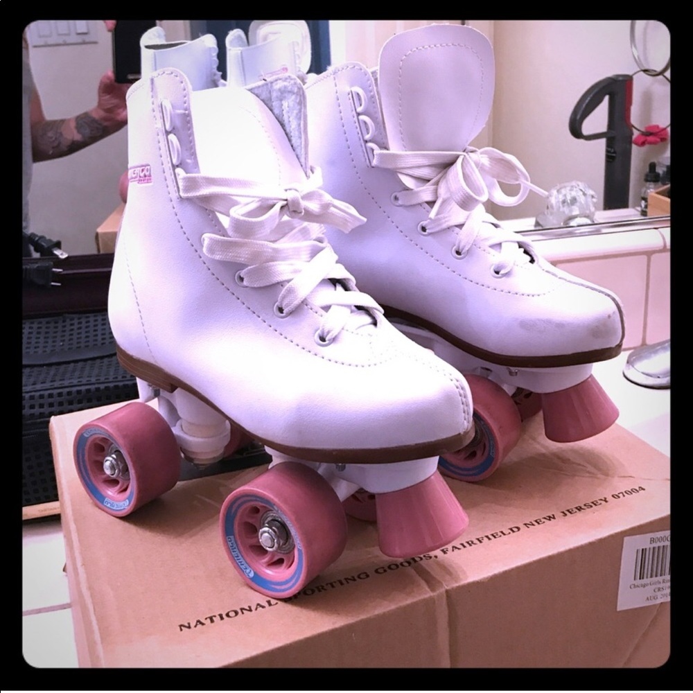 Girls skates.