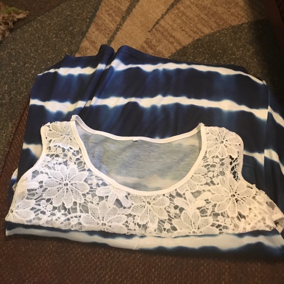 Open shoulder tank top - Picture 2 of 3