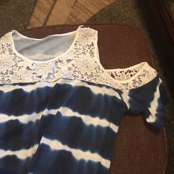 Open shoulder tank top - Picture 3 of 3